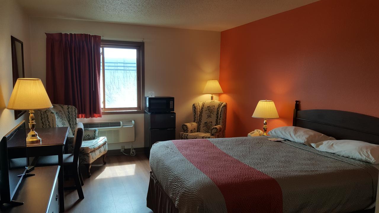 Motel 6-Saukville, Wi Buitenkant foto