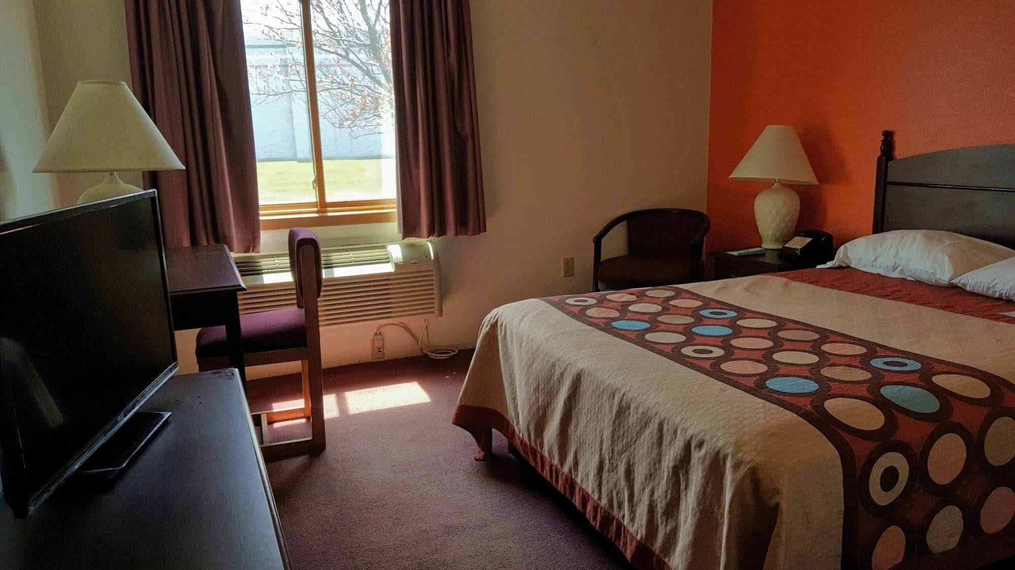Motel 6-Saukville, Wi Buitenkant foto